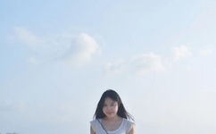 免费吻胸抓胸激烈视频网站